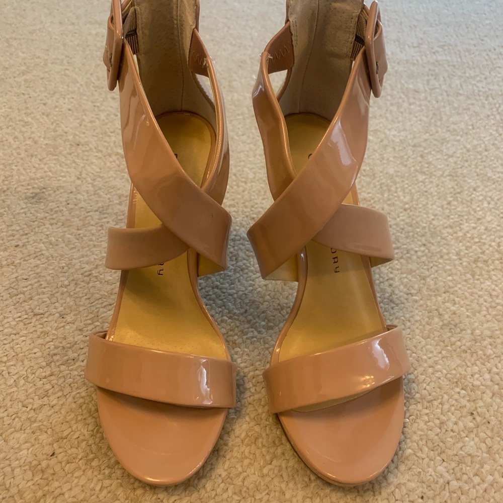 Chinese Laundry blackjack sandal